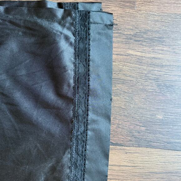 Vintage Lorraine Black Nylon Slip Skirt Lace Hem Made in USA Large - Picture 7 of 10